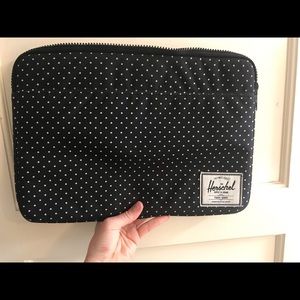 Herschel polka dot Anchor Sleeve 15” laptop case